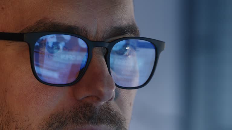 Reflection of computer screen data on programmer glasses