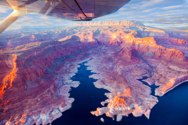 istock Grandiose huge lake 1573715797