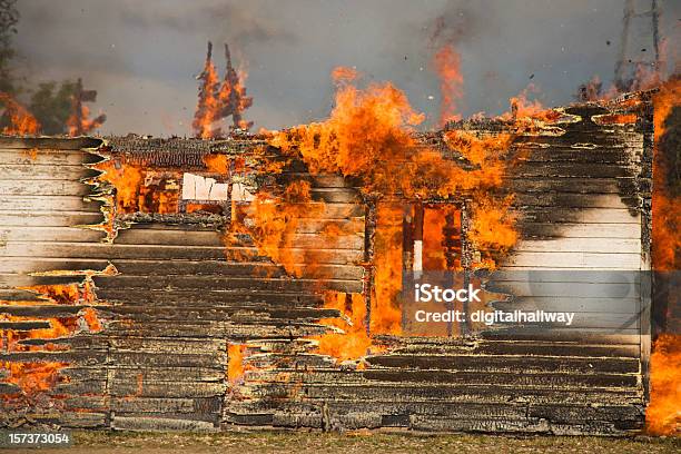 Seguro De Fogo - Fotografias de stock e mais imagens de Acidentes e Desastres - Acidentes e Desastres, Ao Ar Livre, Calor