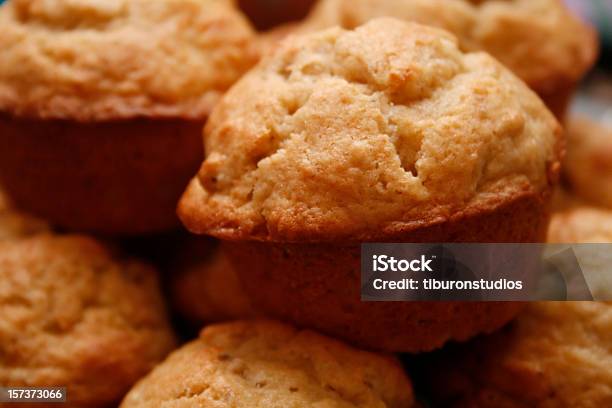 Muffin Alla Banana Un Ampio - Fotografie stock e altre immagini di Muffin alla banana - Muffin alla banana, Close-up, Alimentazione sana