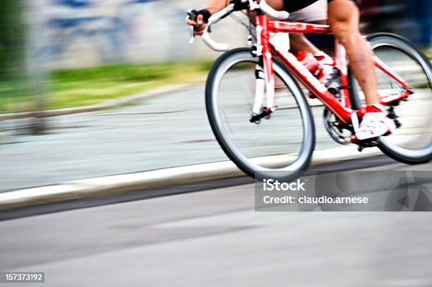 Ciclista Gara Immagine A Colori - Fotografie stock e altre immagini di Atleta di atletica leggera - Atleta di atletica leggera, Atletica leggera, Attività