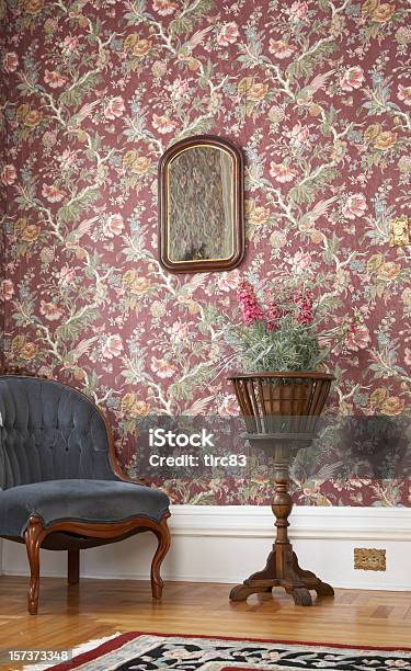 Old Fashioned Dom Wnętrze - zdjęcia stockowe i więcej obrazów Styl wiktoriański - Styl wiktoriański, Tapeta, Pomieszczenie w domu