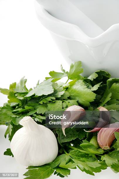 Alho E Salsa Seguinte Para Pilão Pesel - Fotografias de stock e mais imagens de Alho - Alho, Alimentação Saudável, Branco