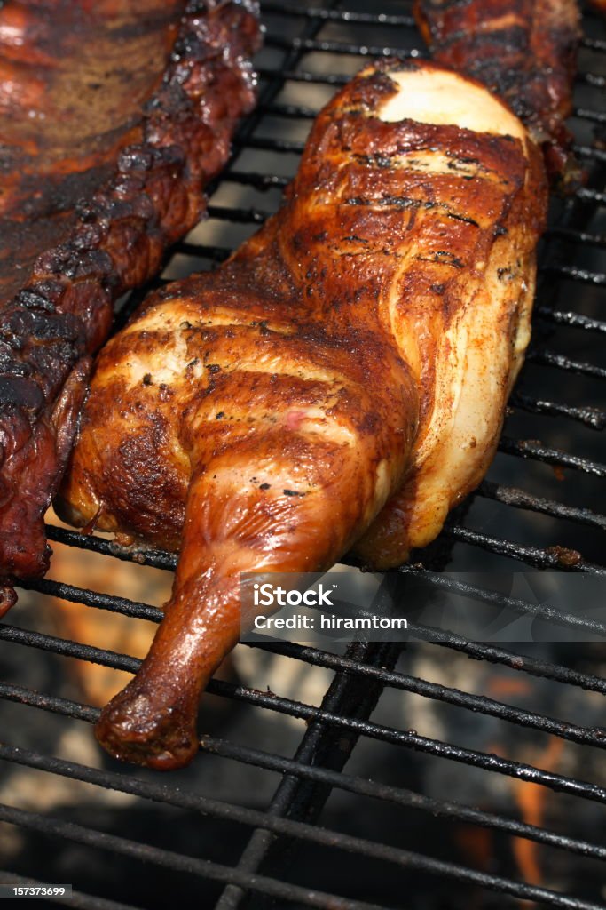 Pollo a la barbacoa a la parrilla - Foto de stock de Barbacoa - Comida libre de derechos