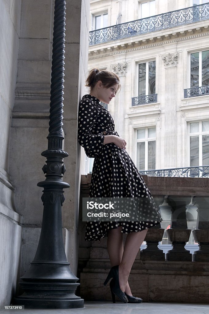 Mulher em Paris - Royalty-free Paris - França Foto de stock