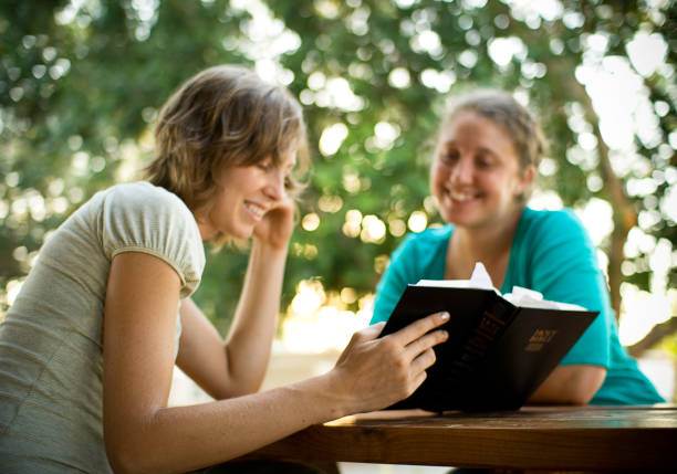 istock Student Friends Reading the Bible 157375070