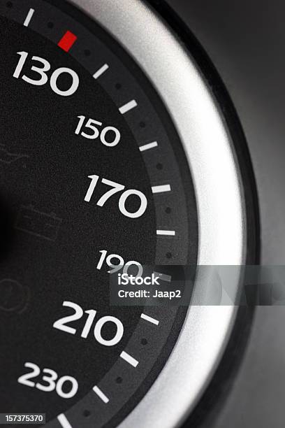 접사를 Closeup Of 속도계 범위는 130 230 Kmh 0명에 대한 스톡 사진 및 기타 이미지 - 0명, 검은색, 계기판-차량 부분