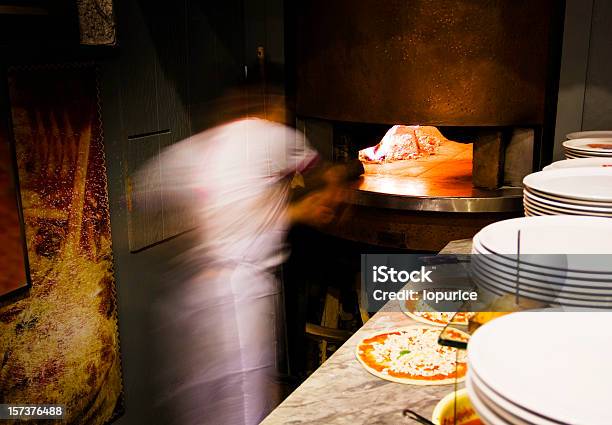 Pizzaiolo Stockfoto und mehr Bilder von Pizzeria - Pizzeria, Brennofen, Ofen