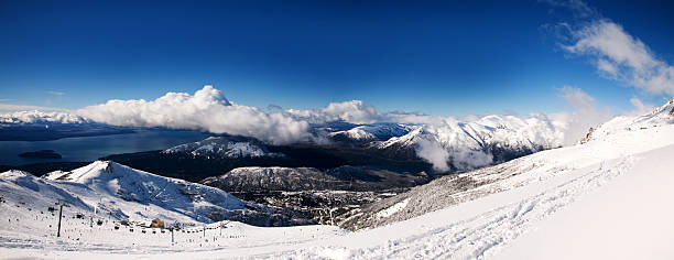 bariloche, panorama de inverno - bariloche imagens e fotografias de stock