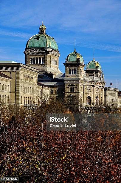 Bundeshaus Em Berna - Fotografias de stock e mais imagens de Ao Ar Livre - Ao Ar Livre, Berna, Cantão de Berna