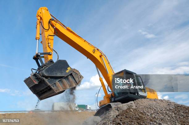 Excavator - Fotografias de stock e mais imagens de Escavadora Mecânica - Escavadora Mecânica, Obra, Amarelo