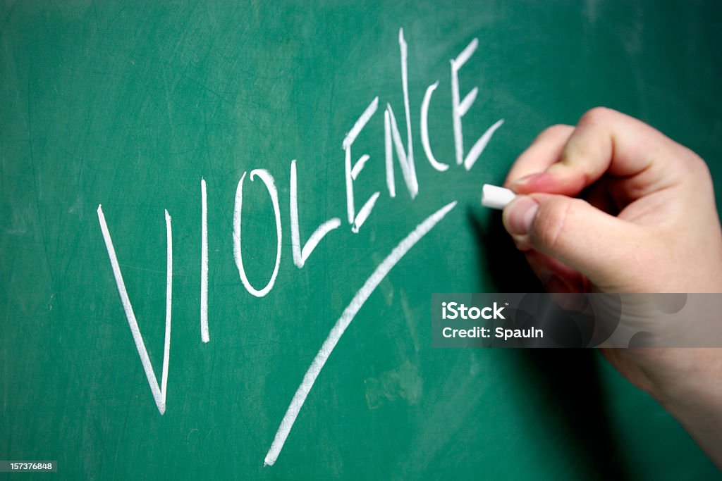 黒板-暴力 - 暴力のロイヤリティフリーストックフォト