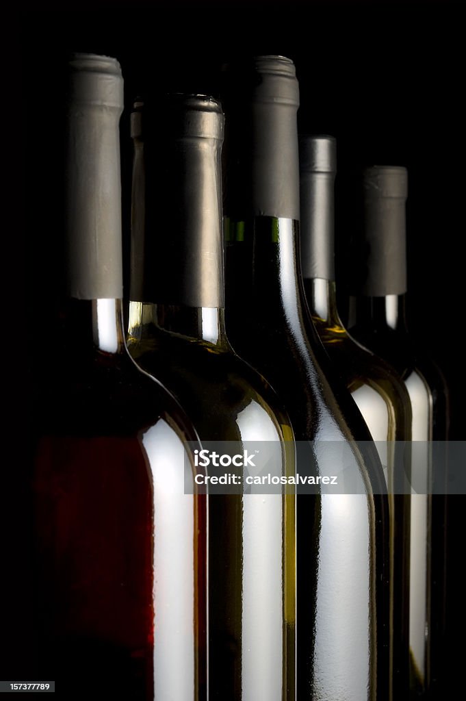 Garrafas de vinho - Foto de stock de Alta Sociedade royalty-free