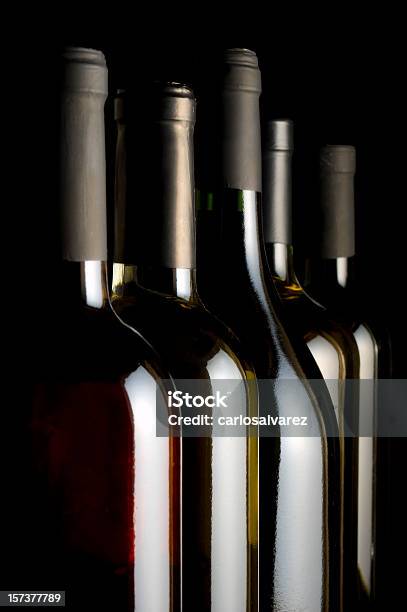 Foto de Garrafas De Vinho e mais fotos de stock de Alta Sociedade - Alta Sociedade, Beber, Bebida