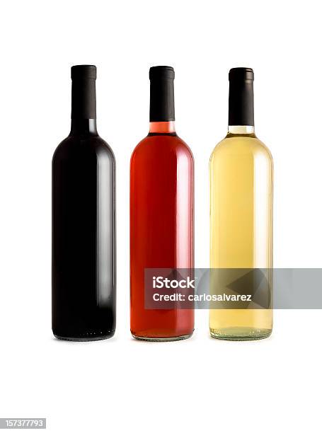 Photo libre de droit de Bouteilles De Vin Avec Un Tracé De Détourage banque d'images et plus d'images libres de droit de Bouteille de vin - Bouteille de vin, Bouteille, Vin rosé