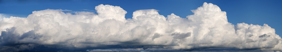 Summer blue sky and thunderhead