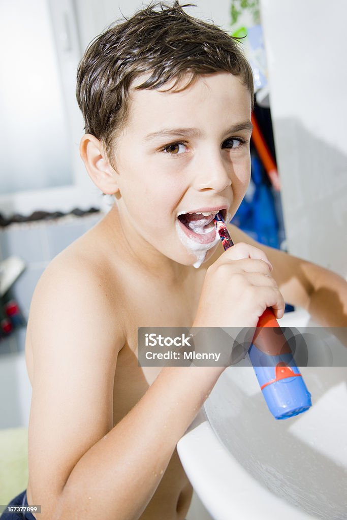 치과 치료, 양치질 - 로열티 프리 6-7 살 스톡 사진