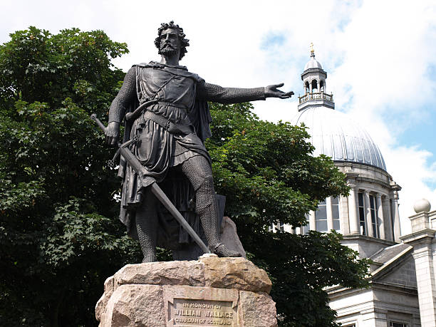 istock Statue of William Wallace, Aberdeen 157378188