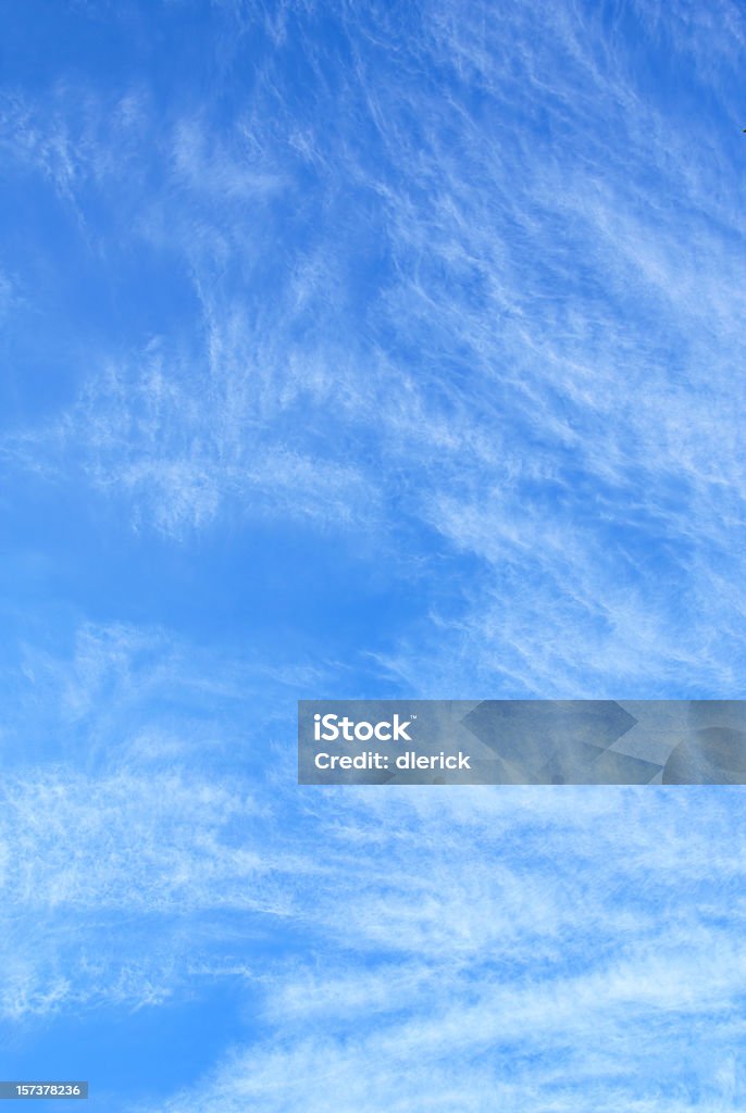 Похожий на дымку облака, Небесный фон - Стоковые фото Без людей роялти-фри