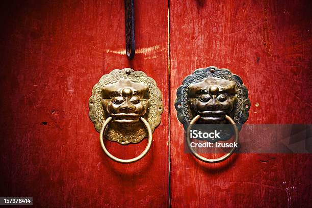 Starożytny Knockers - zdjęcia stockowe i więcej obrazów Kołatka do drzwi - Kołatka do drzwi, Antyczny, Azja
