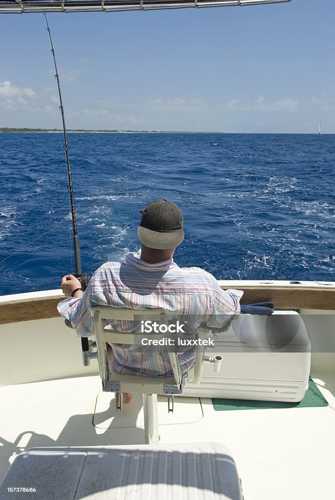 Ожидание для рыбы - Стоковые фото Ловить рыбу роялти-фри