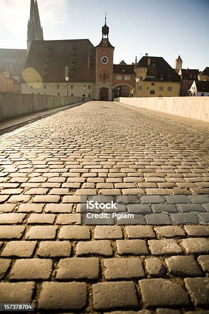 Photo libre de droit de Pont De Regensburg En Allemagne banque d'images et plus d'images libres de droit de Allemagne - Allemagne, Bavière, Culture allemande