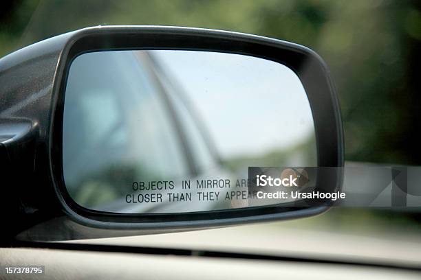 Objectos No Espelho Estão Mais Perto Do Que Parece - Fotografias de stock e mais imagens de Espelho - Espelho, Carro, Retrovisor central