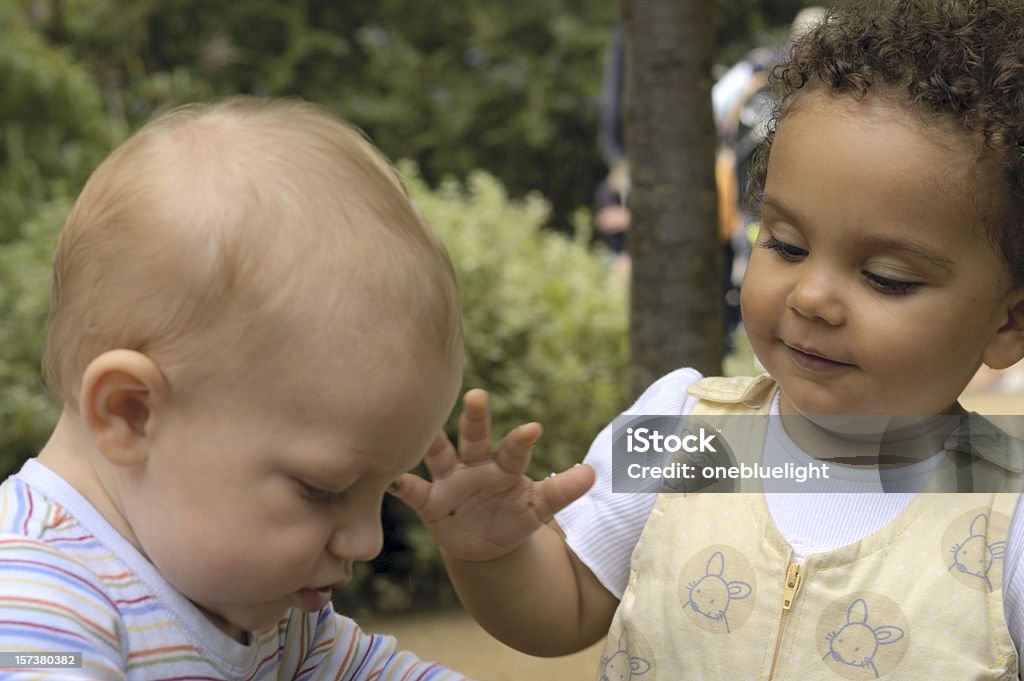 Les tout-petits - Photo de Bébé libre de droits