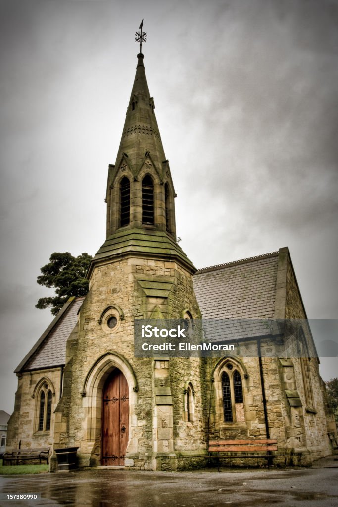 Старая церковь снимок в HDR - Стоковые фото 2000-2009 роялти-фри