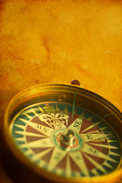 antiguidade bússola - compass direction antique guidance imagens e fotografias de stock