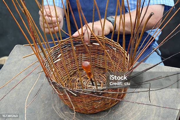 Basketmaker 손으로 작동 버드나무에 대한 스톡 사진 및 기타 이미지 - 버드나무, 바구니, 일함