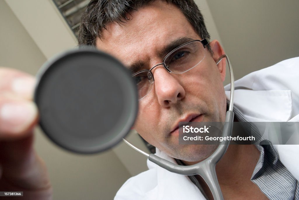 Médico e stethascope - Foto de stock de Adulto maduro royalty-free