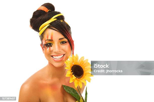 Retrato De Beleza De Verão - Fotografias de stock e mais imagens de Amarelo - Amarelo, Dourado - Cores, Estilo de cabelo