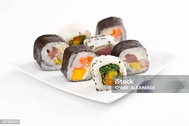 Rollos De Sushi Foto de stock y más banco de imágenes de Sushi - Sushi, Recortable, Alimento