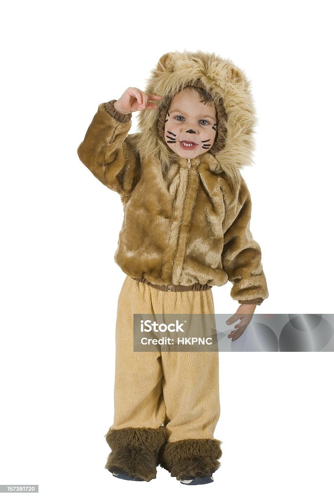 Piccolo ragazzo In Costume da leone carino Halloween-Clipping Path - Foto stock royalty-free di Bambino