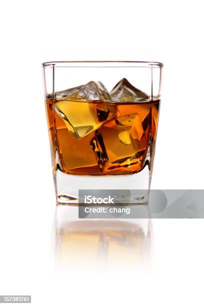 Whiskey - zdjęcia stockowe i więcej obrazów Whisky - Whisky, Alkohol - napój, Bez ludzi