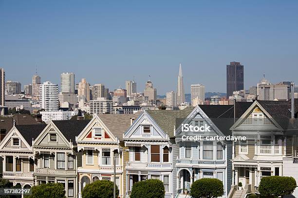 Row Houses W San Francisco - zdjęcia stockowe i więcej obrazów Dom - Budowla mieszkaniowa - Dom - Budowla mieszkaniowa, Architektura, Bez ludzi