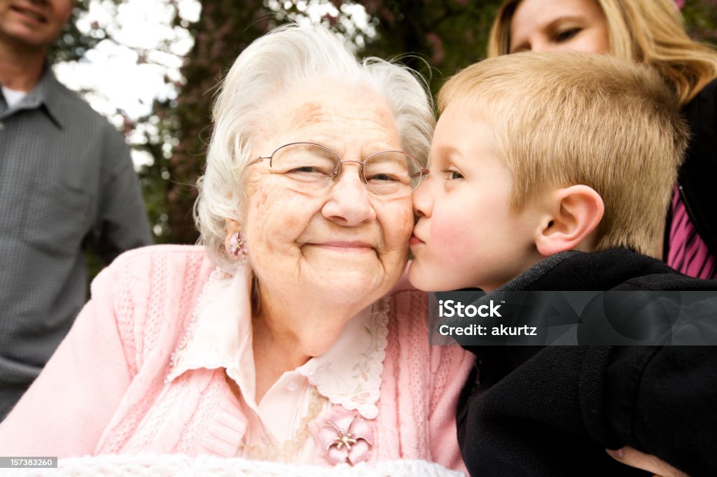 Besar la gran Grandma 80 años nieto jubilación senior - Foto de stock de Bisabuela libre de derechos