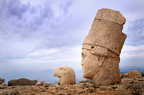 nemrut, adiyaman, turcja - nemrud dagh mountain turkey history zdjęcia i obrazy z banku zdjęć