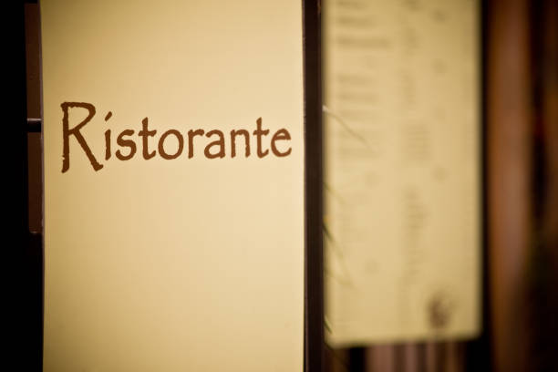 istock Roman restaurant XXL 157383542