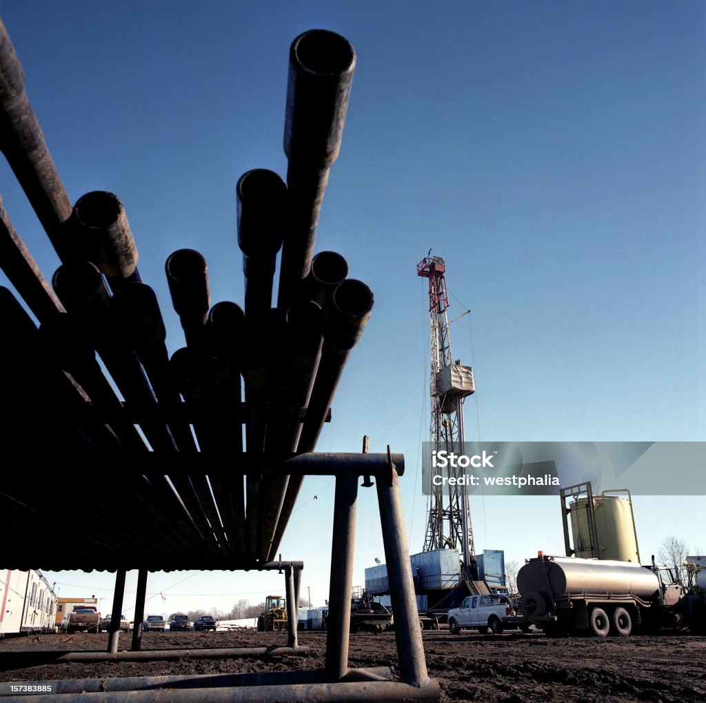 Rig Racking Boards Rig And Rack 4 Stock Photo - Download Image Now - Blue, Clear Sky ...