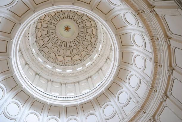 capitólio do estado do texas - government building imagens e fotografias de stock