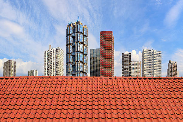 velho telhado e arranha-céus - paris france roof apartment aerial view - fotografias e filmes do acervo