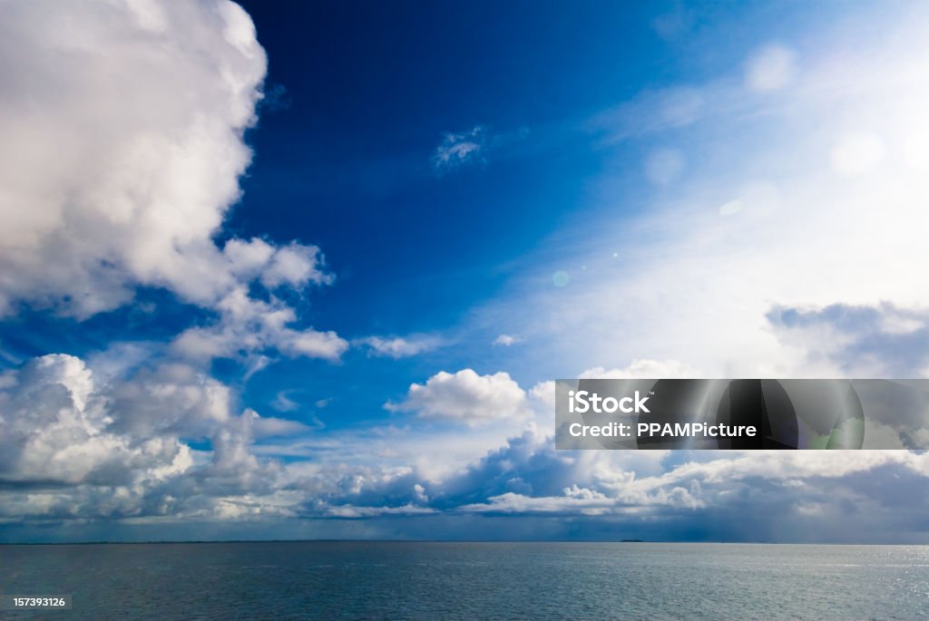 Grande céu azul sobre o mar - Royalty-free Ao Ar Livre Foto de stock