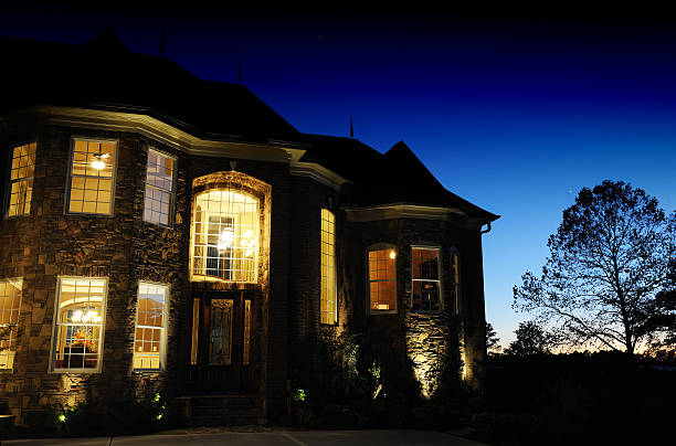 istock House Exterior At Night 157393245