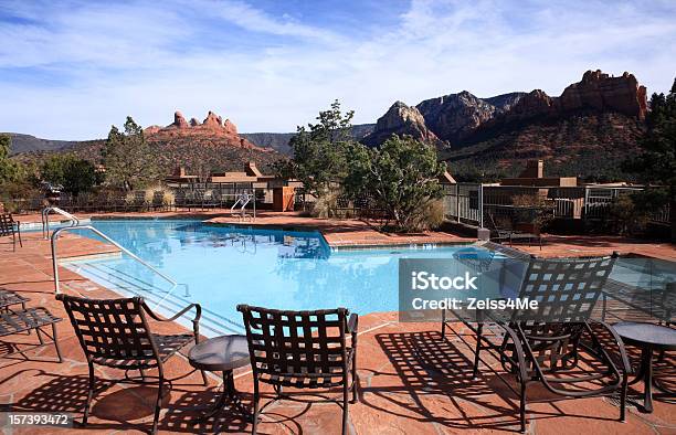 Splendida Piscina In Sudovest Americano - Fotografie stock e altre immagini di Località turistica - Località turistica, Arizona, Deserto