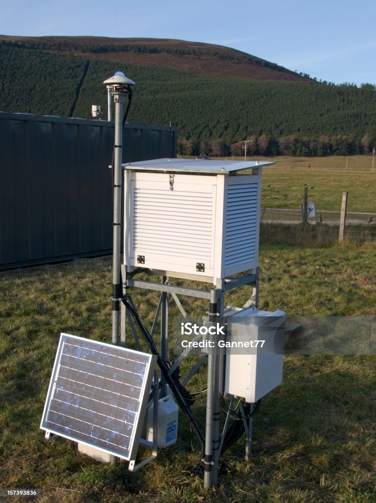 Estación meteorológica, Escocia - Foto de stock de Aparatos solares libre de derechos