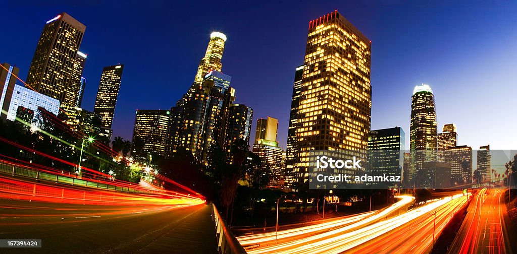Los Ángeles en el crepúsculo - Foto de stock de Condado de Los Ángeles libre de derechos