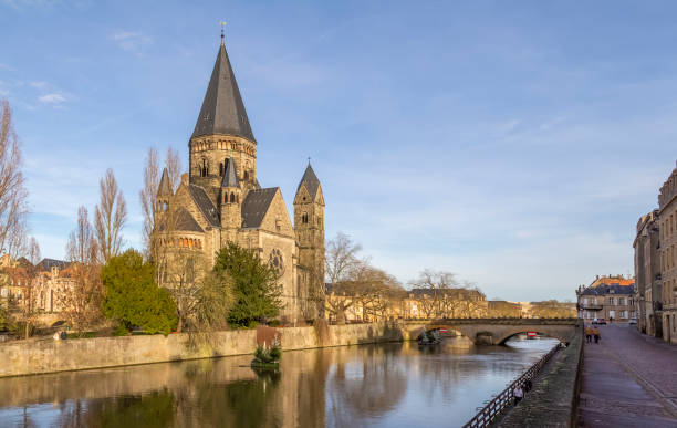 istock Temple Neuf in Metz 1573944939