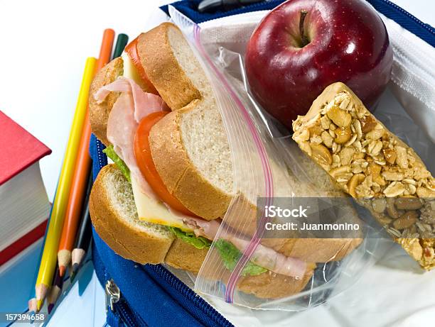 Foto de Merenda Escolar e mais fotos de stock de Merenda Escolar - Merenda Escolar, Fecho Ecler, Bolsa - Objeto manufaturado